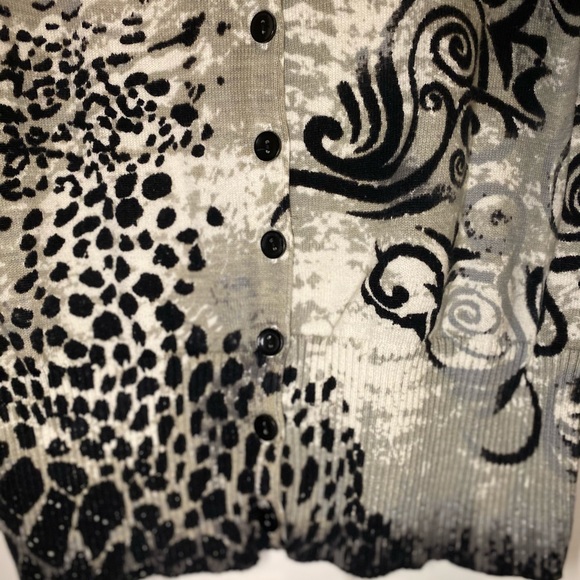 EUC Jillian Nicole petite button down cardigan. - Picture 5 of 7